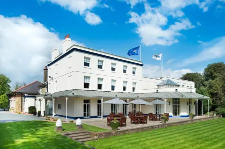 Mercure Thurrock Stifford Hall Отели в г. South Ockendon