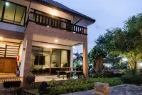 BaanRimNam Resort Trat Hotels in Trat