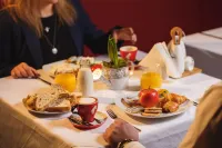 Hotel Transilvania - Desayuno