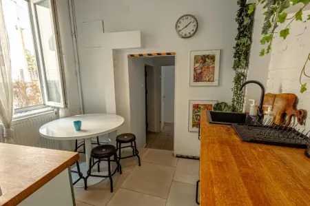 First Hostel Bucur 21 Отели в г. Бухарест