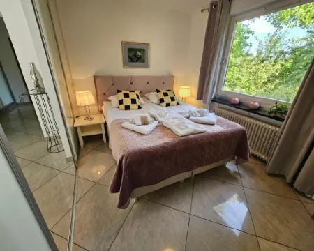 Solrosen I Simrishamn - Österlen シムリスハムンのホテル