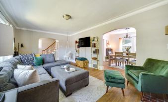 Historic Detroit Bungalow Pet and Family Friendly