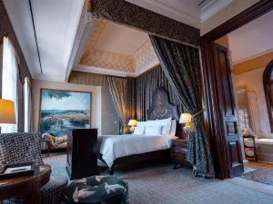 Palazzo Hotel