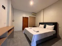 MAI LAKU Cottage Hotels in Sekotong Barat