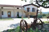 Agriturismo De Luca - Farmhouses