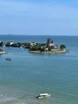 Beachfront Apartments with Sea View Balcony, Pool and Parking - Frühstück