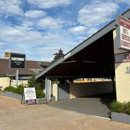 Gateway Motor Inn Отели в г. Наррандера
