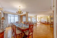 Royal 3 bedrooms apartment - 홈스테이