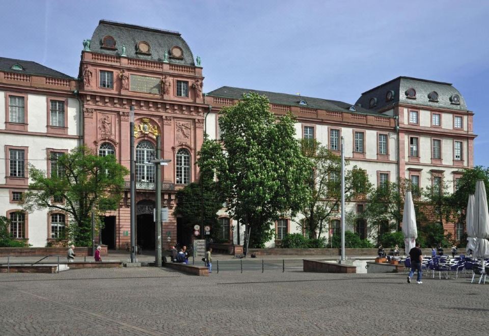 hotel overview picture