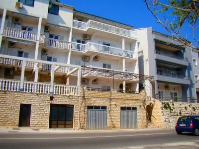 Apartments Anka 50m from the Beach Hotels in 
