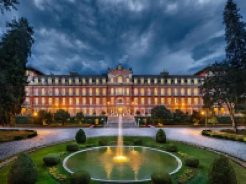 ヴィダゴ パレス シャベシュのホテル