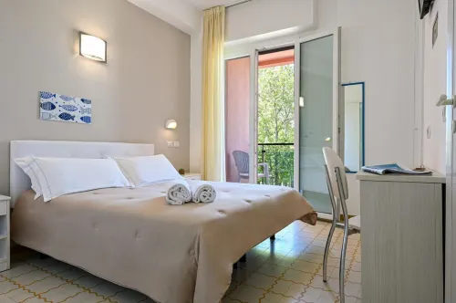 Amadei Hotel Promenade Hotels in Пезаро