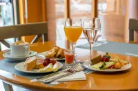 Posadas de España Paterna - breakfast