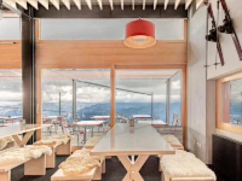 Berghaus Niederhorn Hotels in Beatenberg