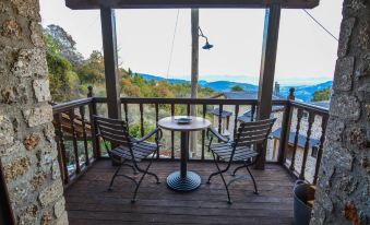 Trikalon Muses Art Suites