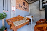 RedDoorz @ Sangnala Homestay Pakisaji Hotels in Kepanjen