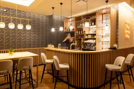 Epona Hôtel Sens Отели в г. Парон