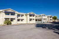 Palm Suites Hotels in Pine Knoll Shores