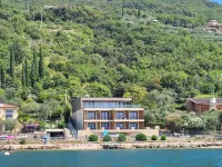 Attilio High Living Suites - Adults Only فنادق في سن زنو دی مونتانیا