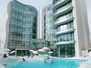 I-Suite Hotel