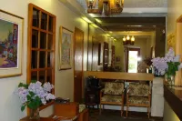 Au Petit Hôtel
