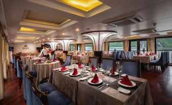 Alisa Cruise Halong