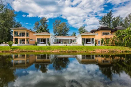 Sunset Emily Villas & Rooms Отели рядом с достопримечательностью «Chao Por Koh Chang Shrine»