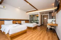 Blu Hotel Các khách sạn gần Cầu Hữu nghị Thái-Lào III