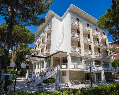 Hotel Happy Hotels in Milano Marittima