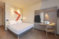 Ibis Budget Mont De Marsan Hôtels à : Saint-Pierre-du-Mont