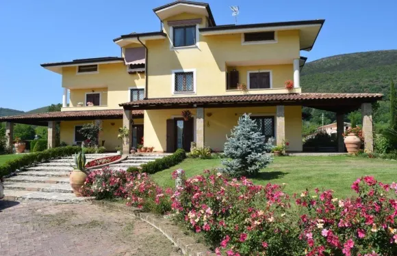 克里斯蒂娜別墅民宿