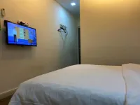 Kosma Business Hotel Hotels near Darul Makmur Stadium