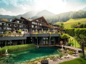 Andreus Resorts