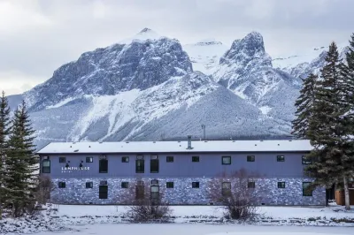 Lamphouse 基地營 Canmore Museum & Geoscience Centre附近的飯店