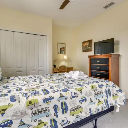 Lanai & Pool: Spacious Villa Near Disney!