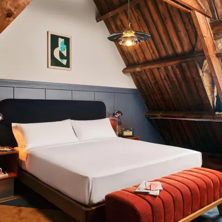 The Hoxton, Amsterdam Lloyd Отели рядом с достопримечательностью «Церковь Схеллингвуда»
