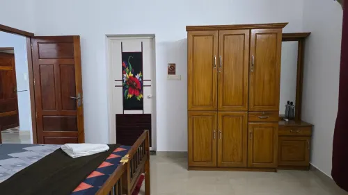 Sky's Surf Hostel - Hostels