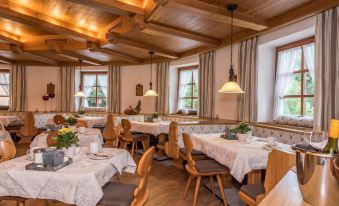 Hotel Mutz Garni - Housity
