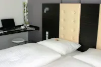 Hotel Zur Promenade Hotel a Asbach-Baumenheim