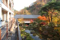 Sansuiso Tsuchiyu Spa Hotel a 