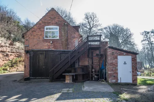 17th-Century1Bed Studio PetsOk Garden Wifi Hotels in Bassetlaw