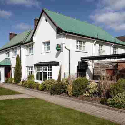 Ivanhoe Inn and Hotel Hotel Exterior