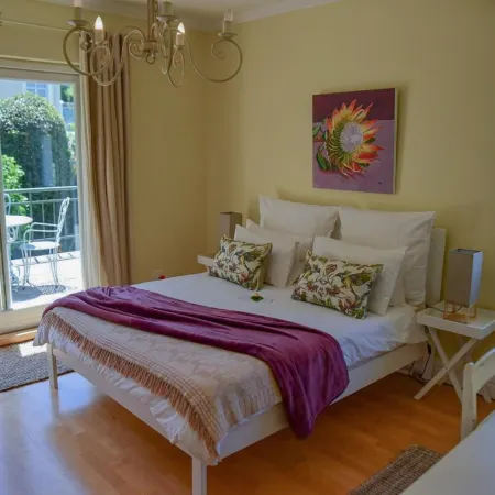 On Pinewood Guest House Отели рядом с достопримечательностью «Парк Винберг»