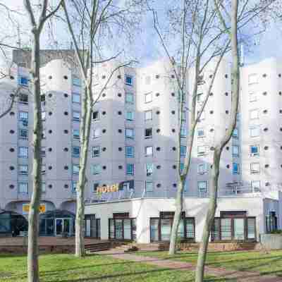 Hotelf1 Cergy Hotel Exterior