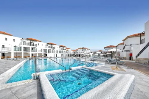 Broncemar Beach Suites