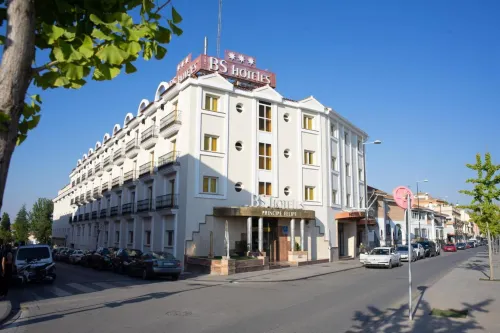 BS Principe Felipe Hotels in Albolote