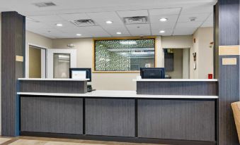 Candlewood Suites Erie