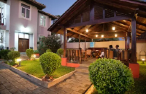 The Highbridge Guest Lodge