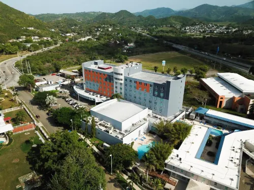 Costa Bahia Hotel, Convention Center and Casino Hotels in Coto