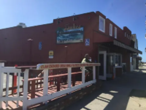 The Shores Inn